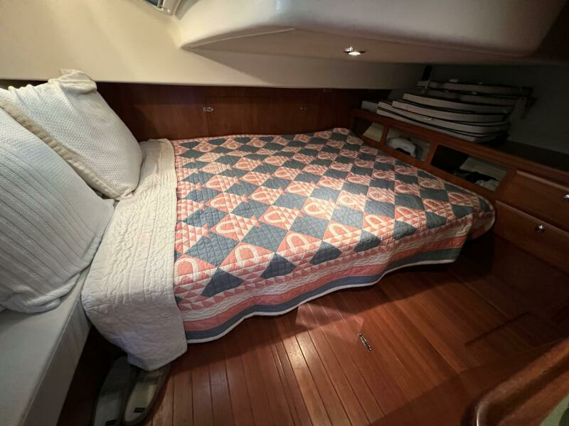 2011 Hunter 39