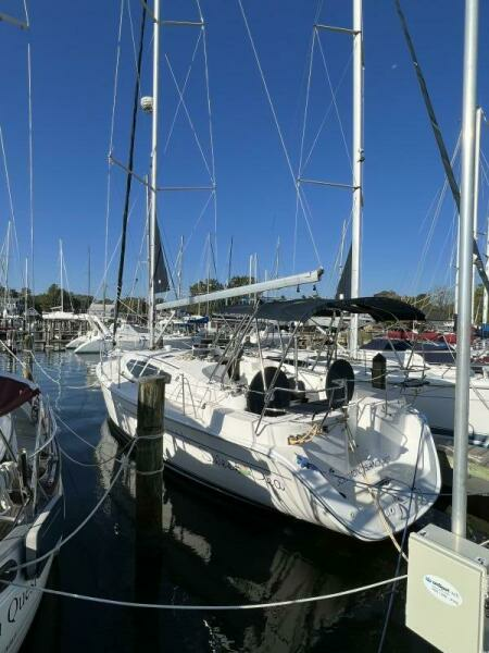 2011 Hunter 39