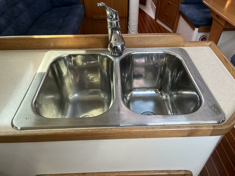 Southern Comfort 36ft Catalina Yacht For Sale