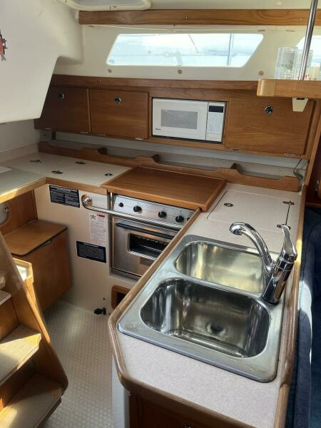 Southern Comfort 36ft Catalina Yacht For Sale