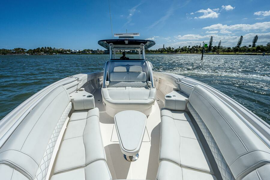 PIPE DREAM 43ft Fountain Yacht For Sale