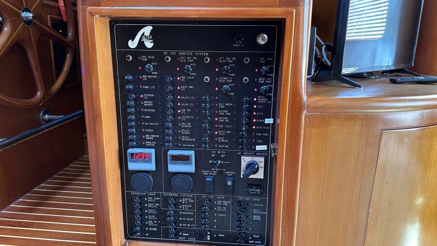 2005 Ocean Alexander Altus
