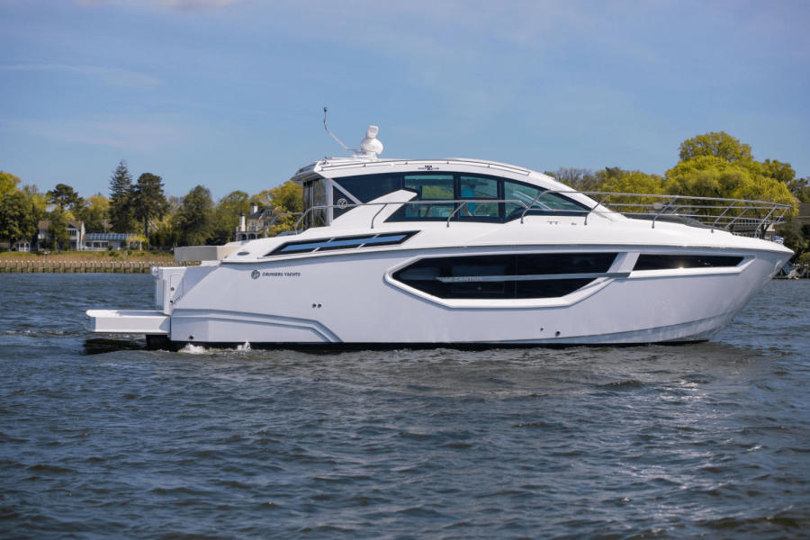50ft Cruisers Yachts Yacht For Sale