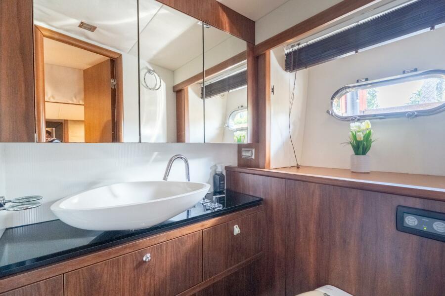 60' 2009 Sunseeker 60 Manhattan