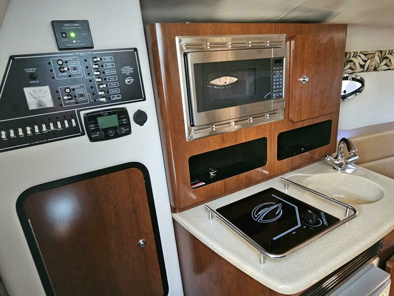 2017 Crownline 264 CR