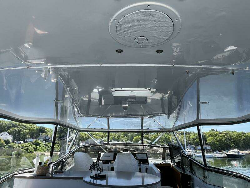 74ft Hatteras Yacht For Sale