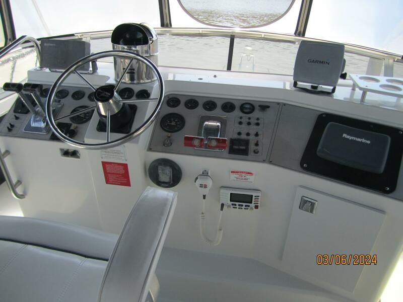 1996 Carver 430