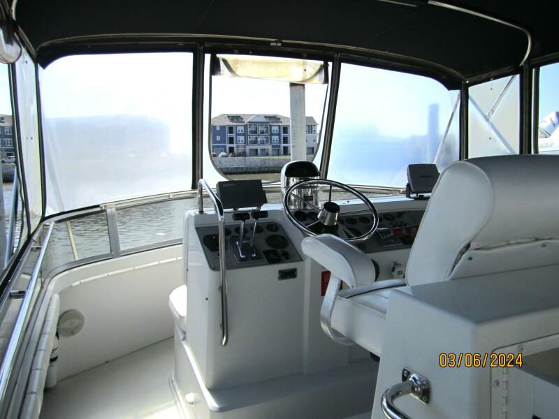 1996 Carver 430