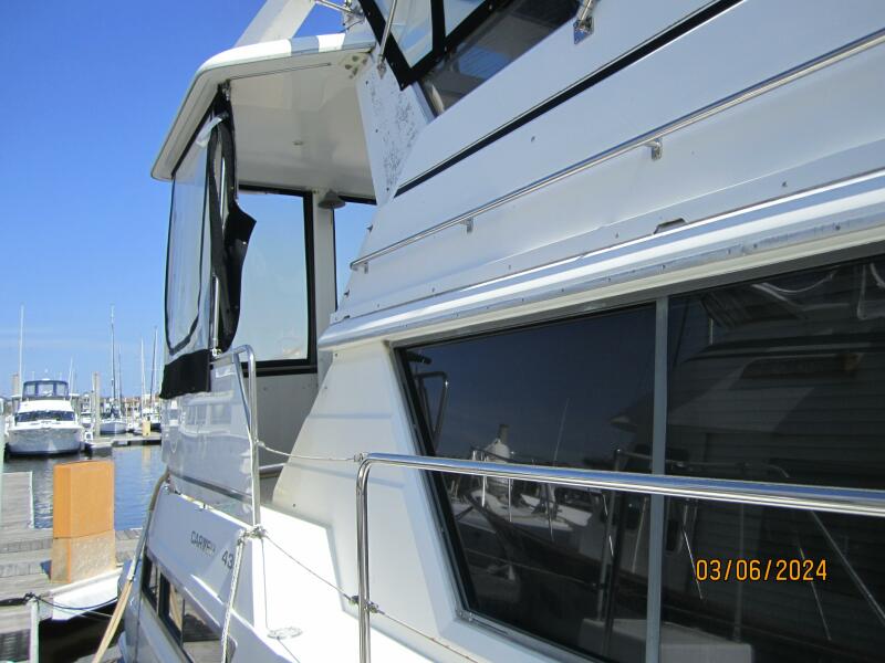 1996 Carver 430
