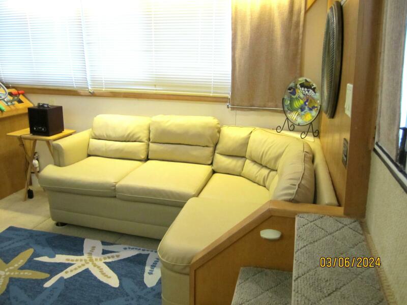 1996 Carver 430
