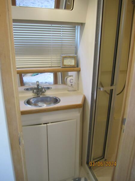 1996 Carver 430