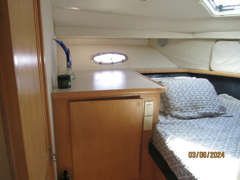 1996 Carver 430