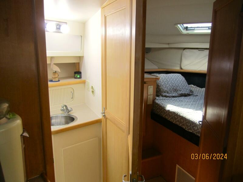 1996 Carver 430