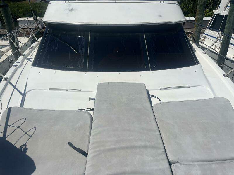 2001 Carver 396 Motor Yacht
