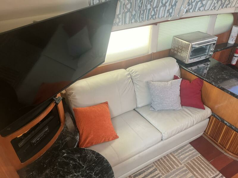 2001 Carver 396 Motor Yacht