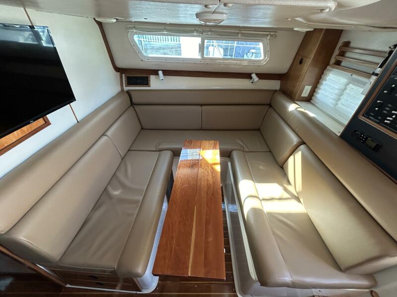 2003 Albin 35 COMMAND BRIDGE