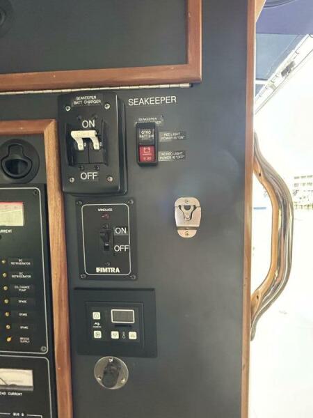 2003 Albin 35 COMMAND BRIDGE