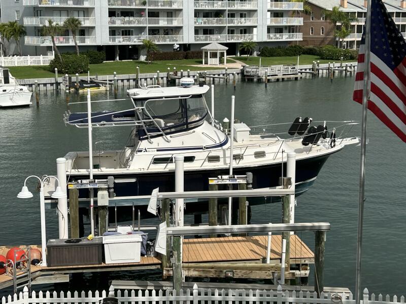 2003 Albin 35 COMMAND BRIDGE