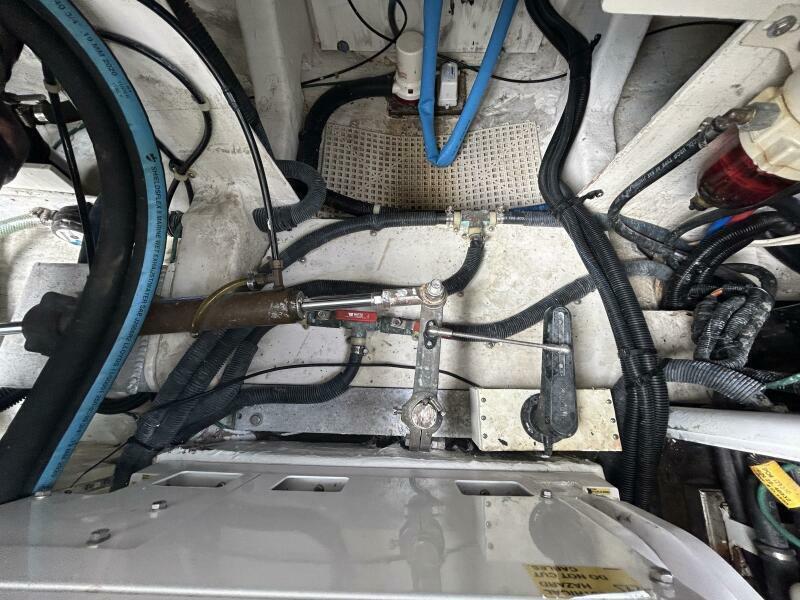 2003 Albin 35 COMMAND BRIDGE