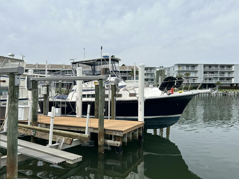 2003 Albin 35 COMMAND BRIDGE