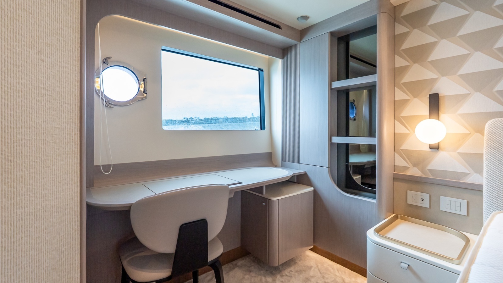 IN STOCK 70ft Absolute Yacht For Sale