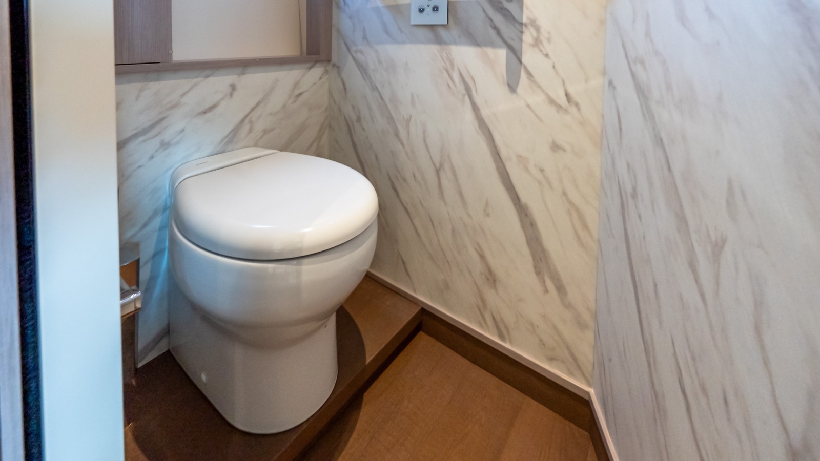 IN STOCK 70ft Absolute Yacht For Sale