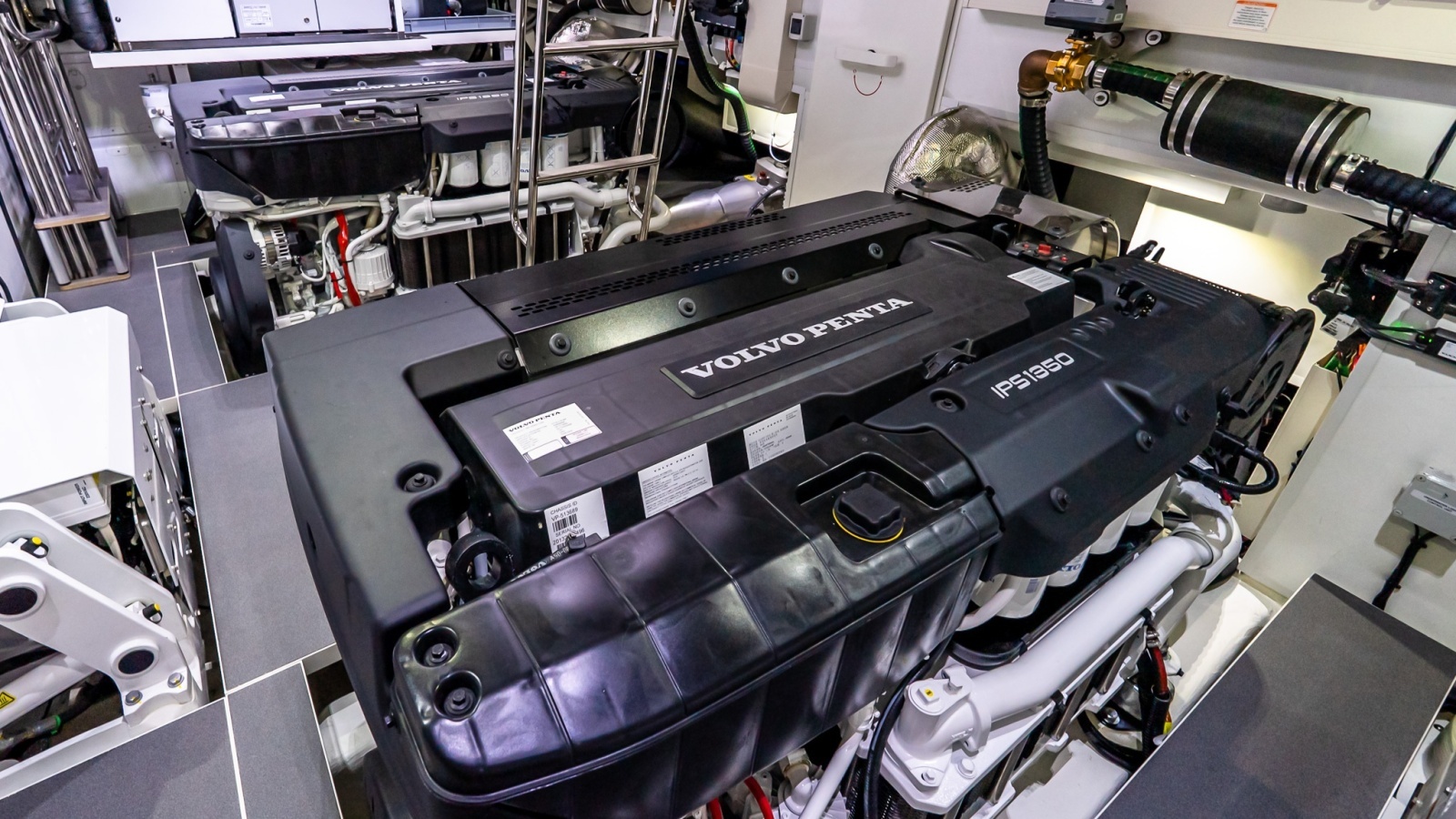 IN STOCK 70ft Absolute Yacht For Sale