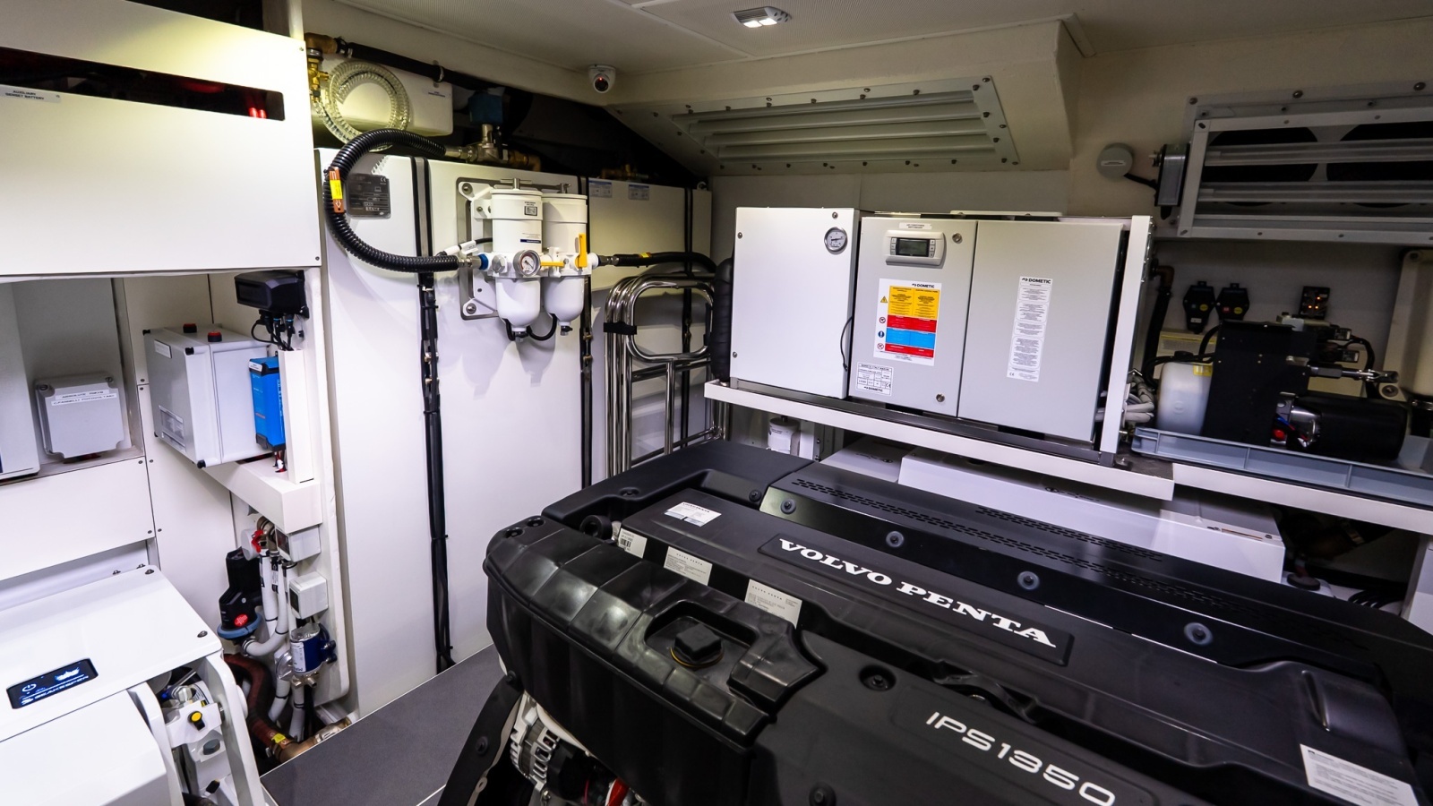 IN STOCK 70ft Absolute Yacht For Sale