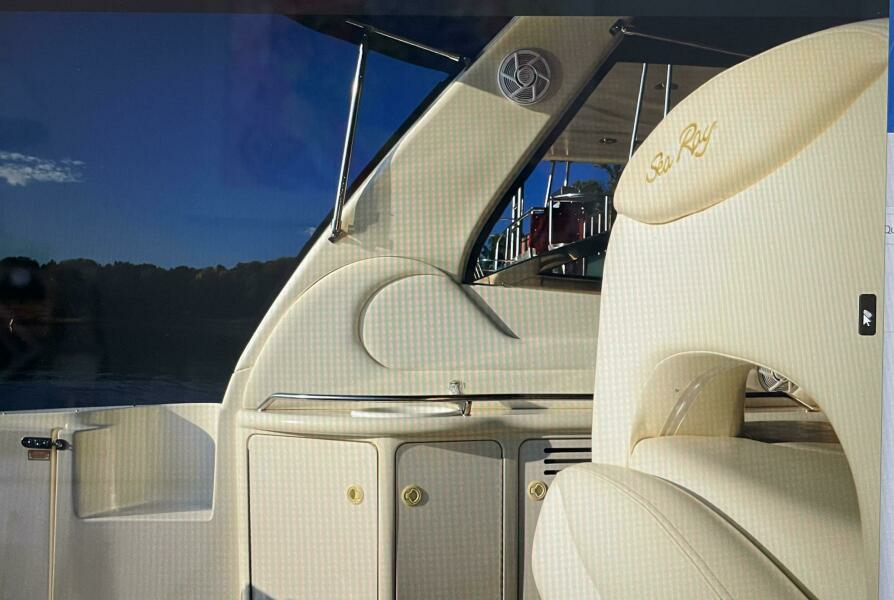 SEADUCTION 38ft Sea Ray Yacht For Sale