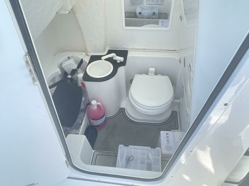 2022 Sea Fox 268 Commander