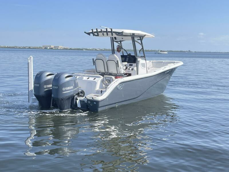 2022 Sea Fox 268 Commander