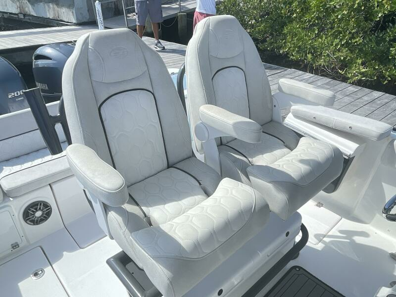 2022 Sea Fox 268 Commander