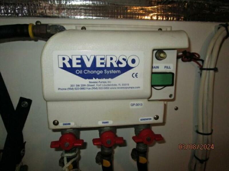 42' Nordic Tug oil change system