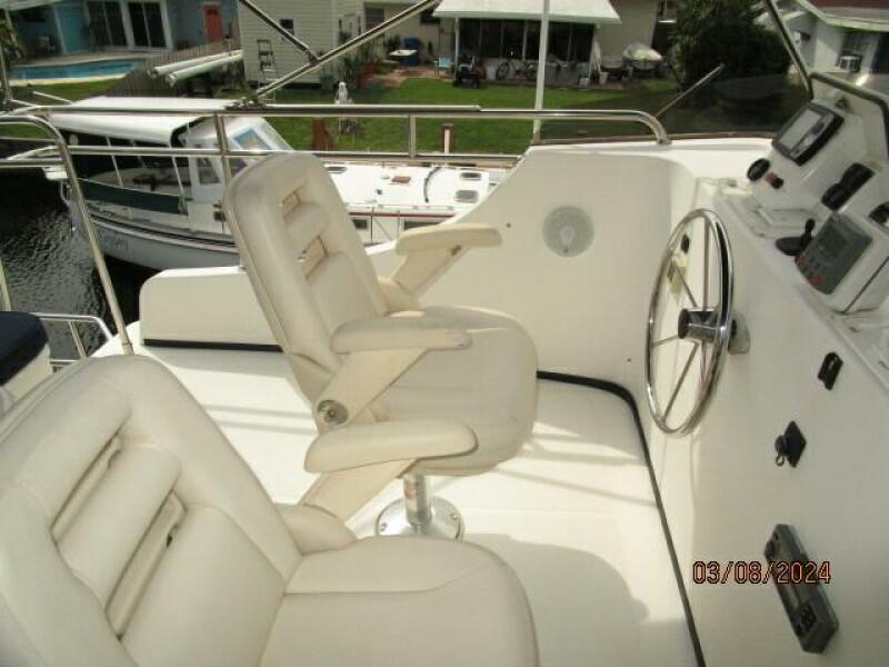 42' Nordic Tug flybridge port