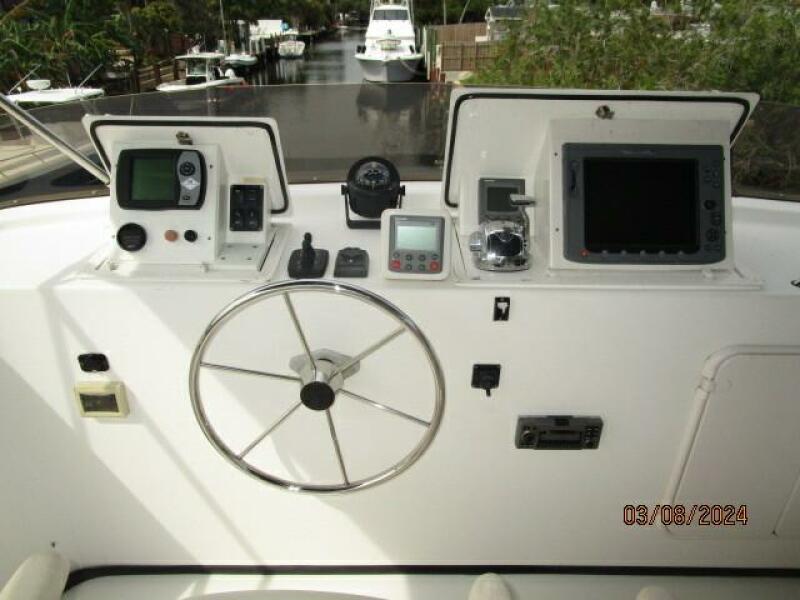 42' Nordic Tug flybridge helm2