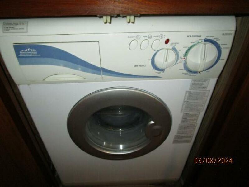 42' Nordic Tug washer-dryer