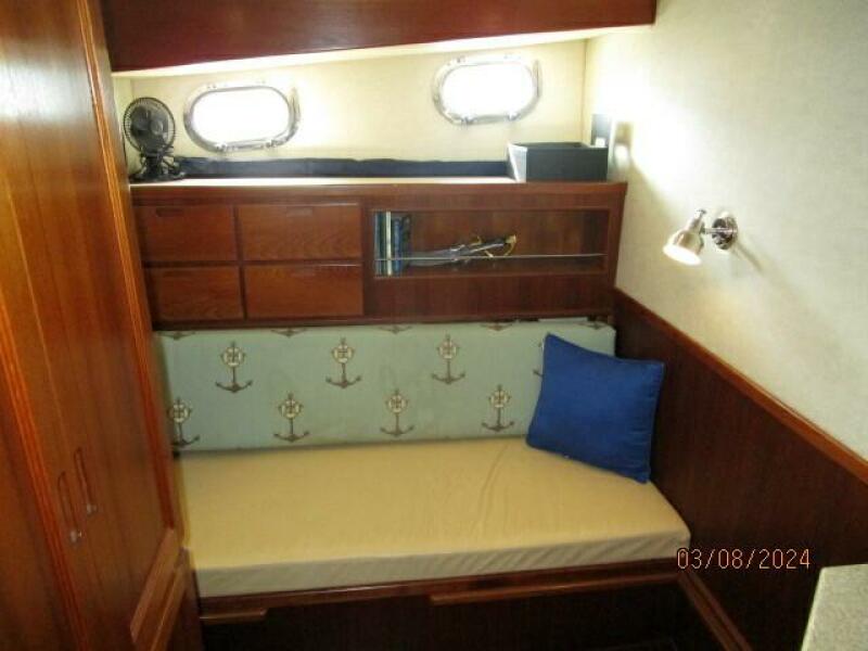 42' Nordic Tug guest stateroom1