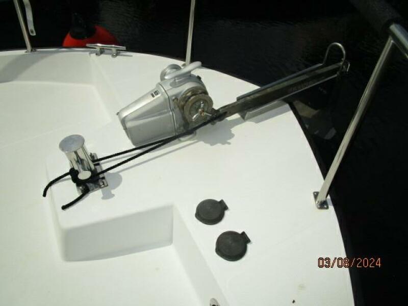 42' Nordic Tug anchor windlass2