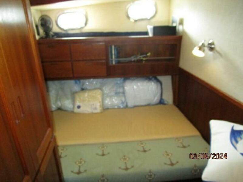 42' Nordic Tug guest stateroom3