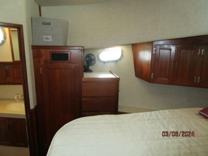 42' Nordic Tug master stateroom port