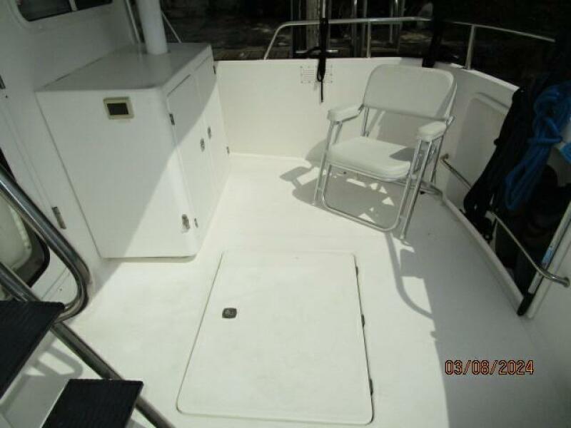42' Nordic Tug aftdeck starboard