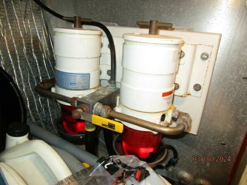 42' Nordic Tug Racor fuel filters