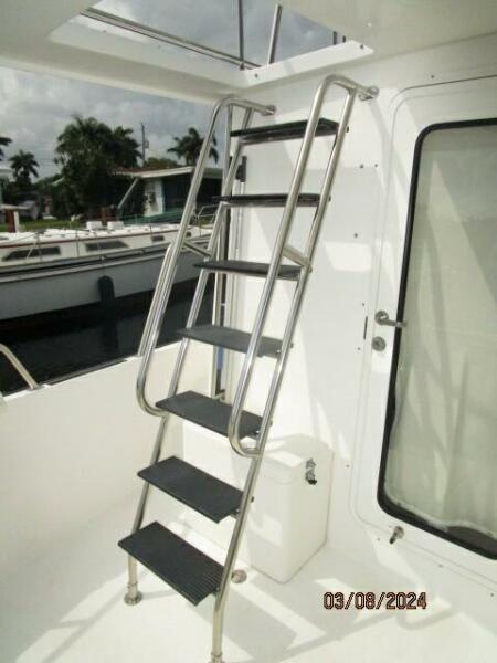 42' Nordic Tug aftdeck-flybridge ladder