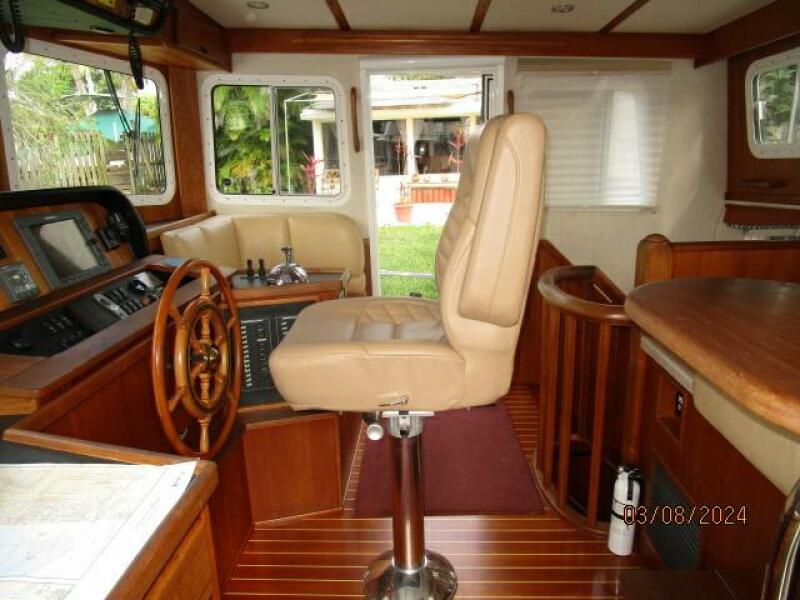 42' Nordic Tug pilothouse starboard
