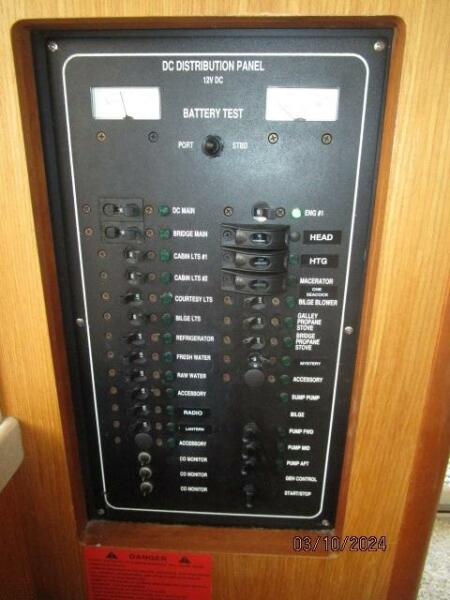 40' Mainship electrical panel2