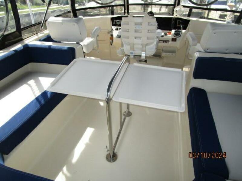 40' Mainship flybridge table