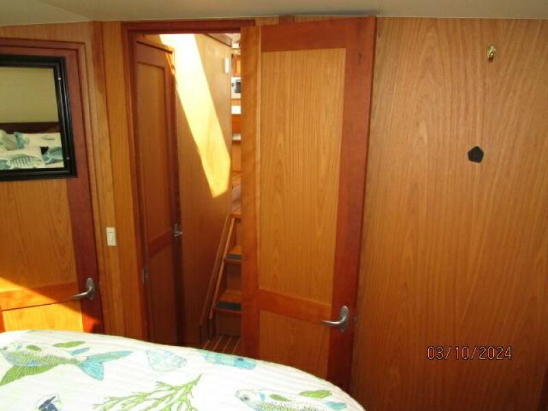40' Mainship master stateroom aft