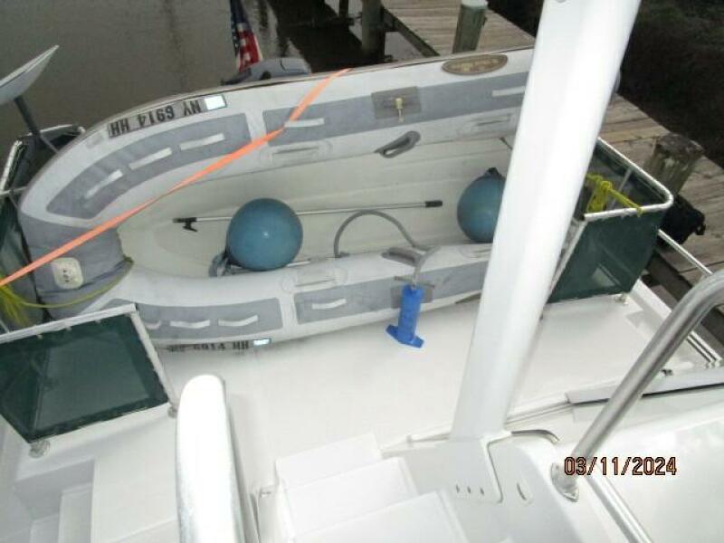 43' Mainship trunk cabin aft
