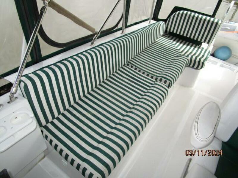 43' Mainship flybridge starboard seating