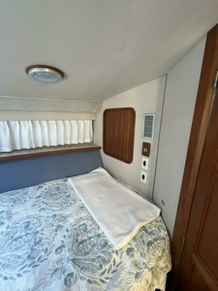 1988 Carver 3807 Aft-Cabin